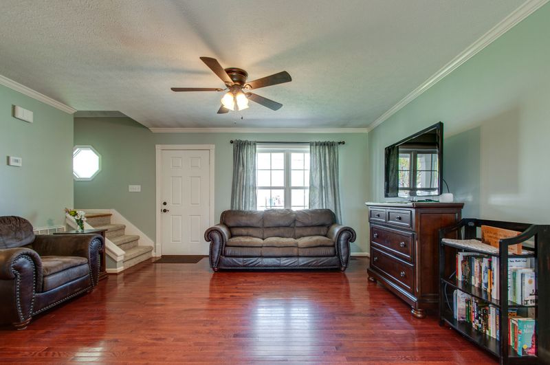117 Honeysuckle Dr, White House, TN 37188