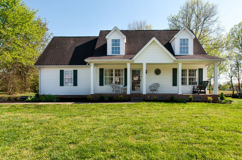 117 Honeysuckle Dr, White House, TN 37188