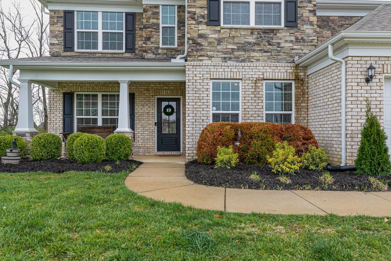 4004 Compass Pointe Ct, Thompsons Station, TN 37179