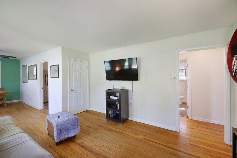 305 Melpar Dr, Nashville, TN 37211