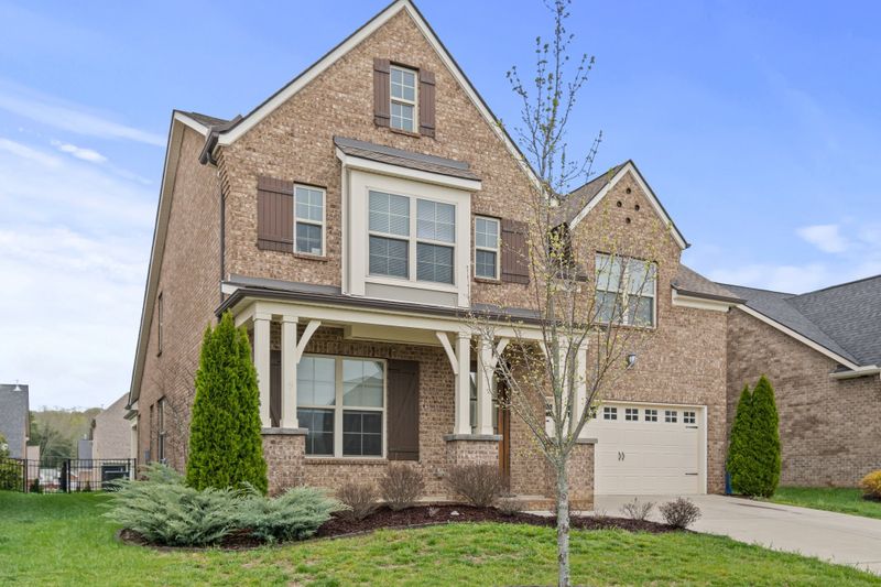 676 Fall Creek Cir, Goodlettsville, TN 37072