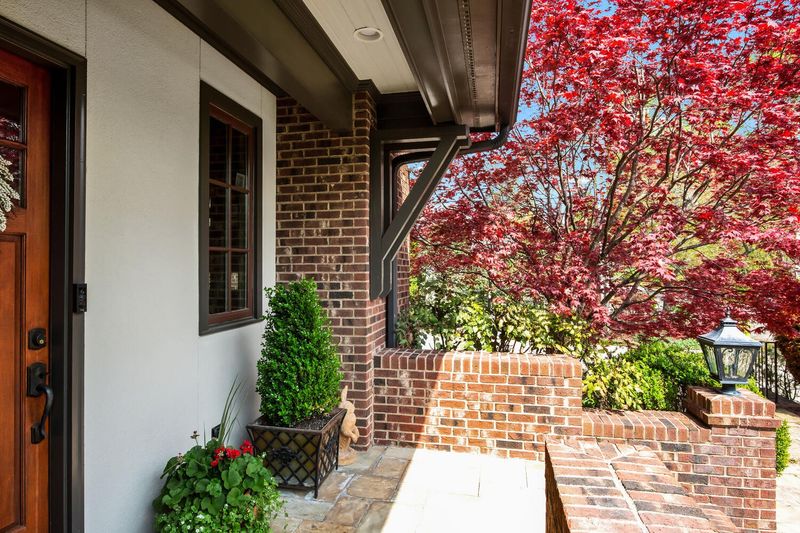 4018 Valley Rd, Nashville, TN 37205