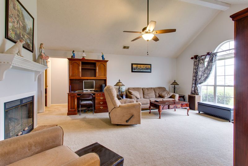 4014 Sam Davis Rd, Smyrna, TN 37167