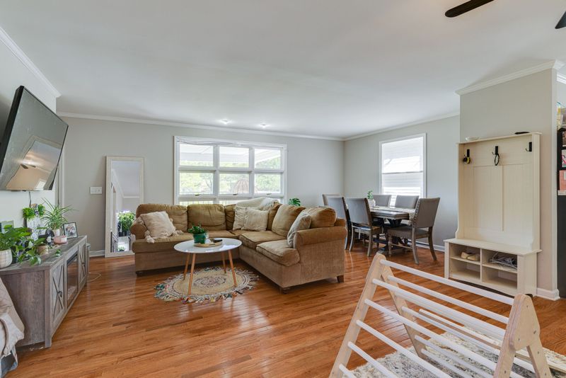 719 S Dickerson Rd, Goodlettsville, TN 37072