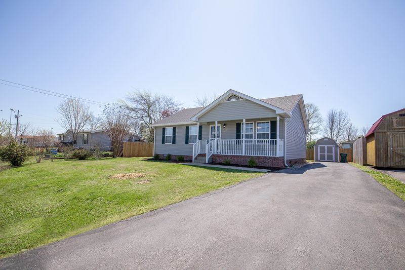 416 Parkside Cir, Lebanon, TN 37087