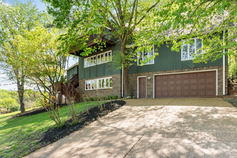 2513 Somerset Dr, Nashville, TN 37217