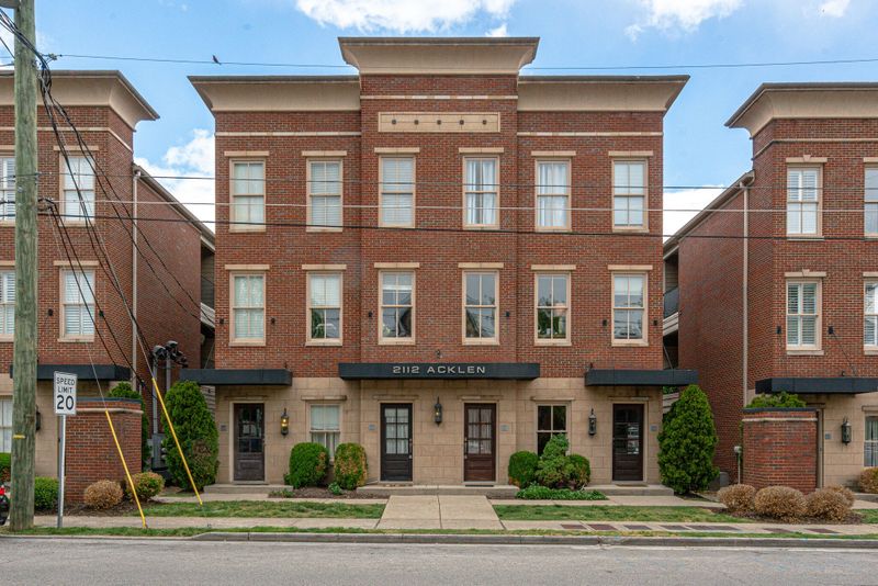 2112 Acklen Ave #202, Nashville, TN 37212
