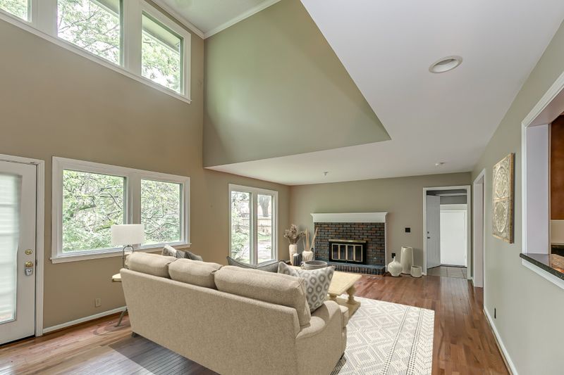 2905 Harbour View Dr, Nashville, TN 37217