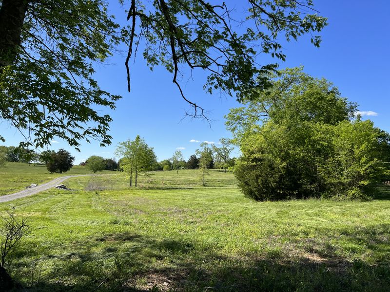 2315 Holloway Rd, Lebanon, TN 37090