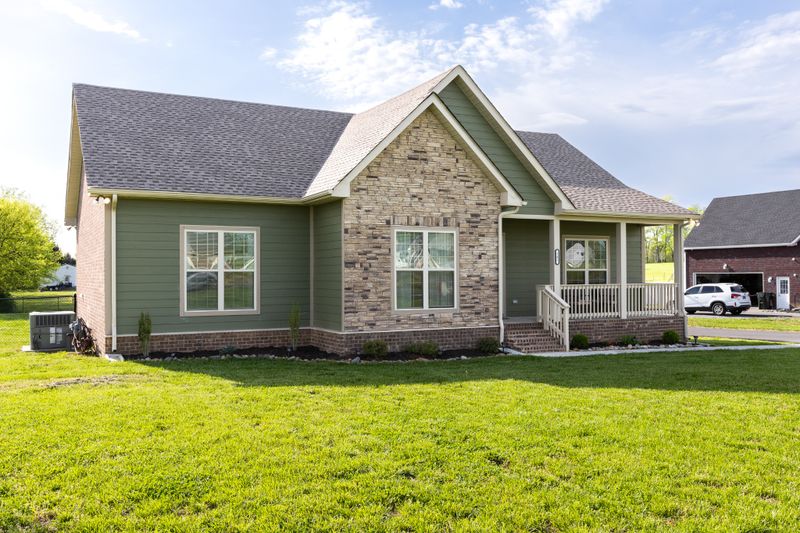 141 Historic Dr, Castalian Springs, TN 37031