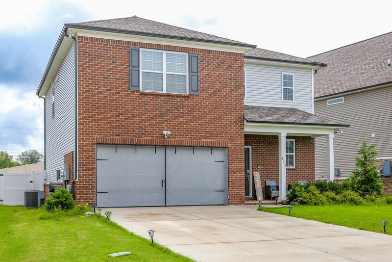 4301 Fieldcrest Dr, Murfreesboro, TN 37128