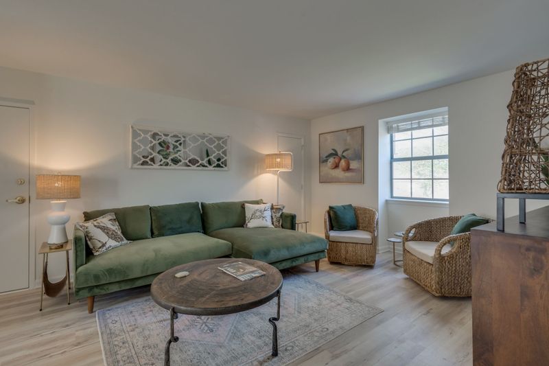 1100 W Main St #D3, Franklin, TN 37064