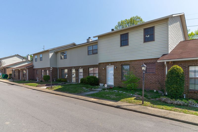 132 Heritage Trace Dr, Madison, TN 37115