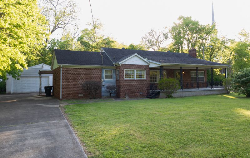 2010 Cooper Ln, Nashville, TN 37216