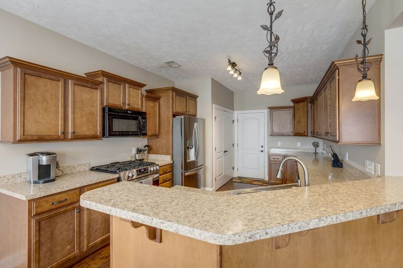 7712 Sunbar Ln, Nashville, TN 37211