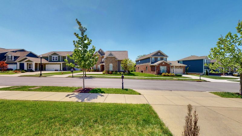 2729 Americus Dr, Thompsons Station, TN 37179