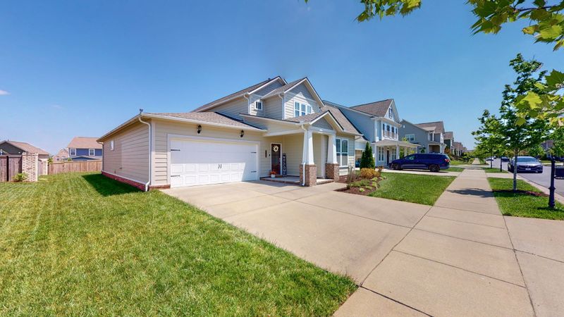 2729 Americus Dr, Thompsons Station, TN 37179