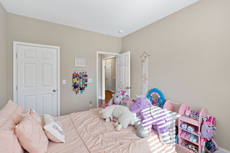 1044 Westgate Dr, Gallatin, TN 37066