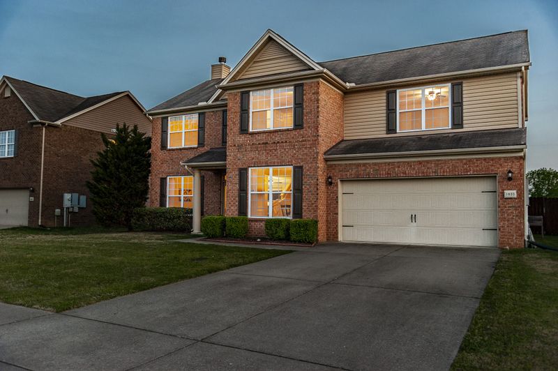 1033 Addington Rd, Hendersonville, TN 37075