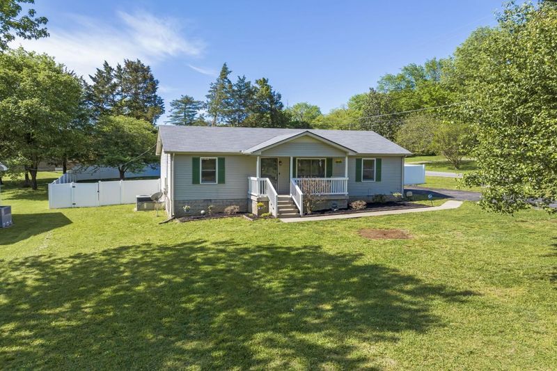 151 Centennial Dr, La Vergne, TN 37086