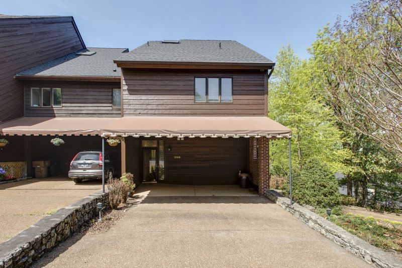 2105 32nd Ave S, Nashville, TN 37212