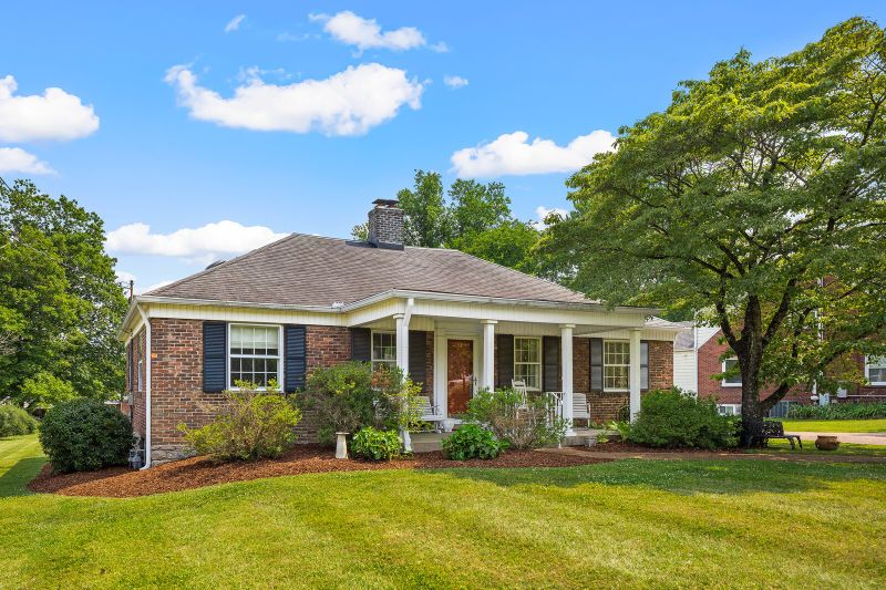 2720 Overhill Cir, Nashville, TN 37214