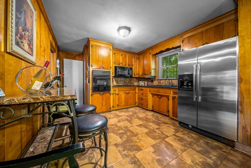 408 Bonnawood Dr, Hermitage, TN 37076