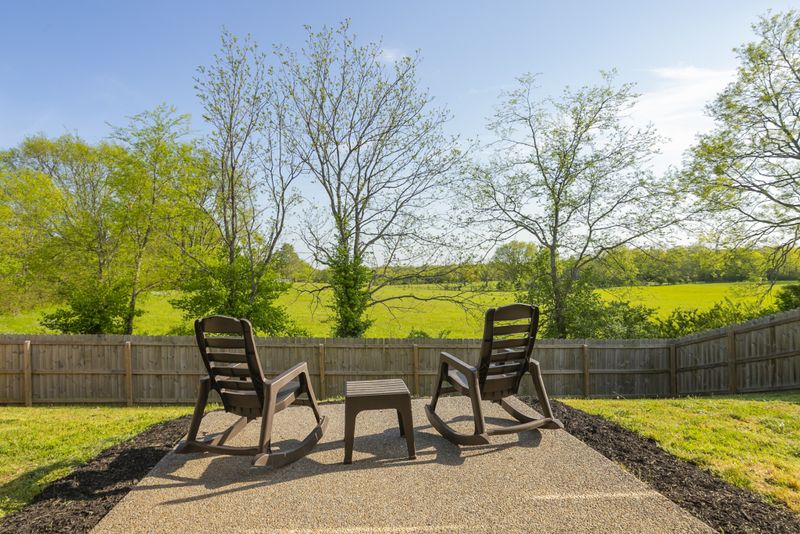 1041 Windemere Dr, Gallatin, TN 37066