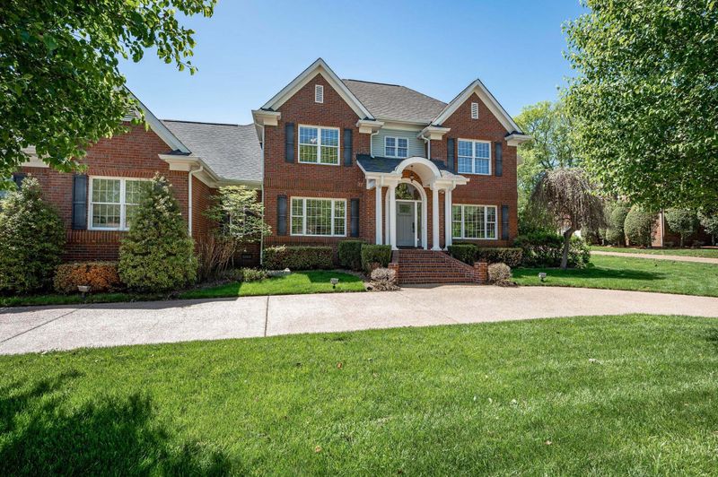 1205 Pointe Pl, Old Hickory, TN 37138