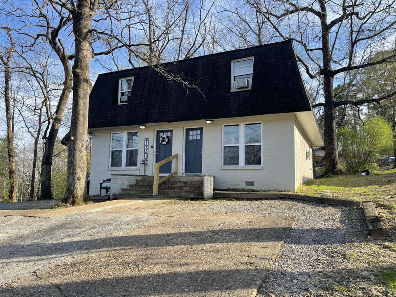 215 Woodlawn Dr, Rossville, GA 30741