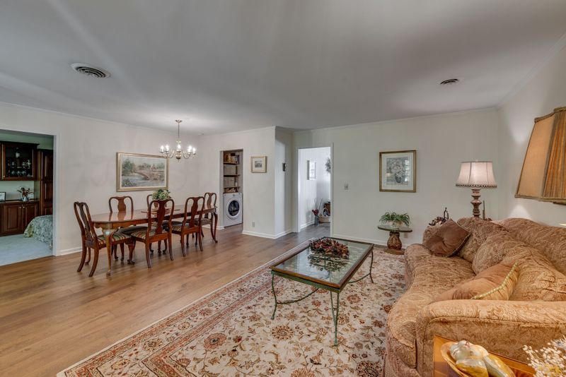 202 Boxwood Dr, Franklin, TN 37069