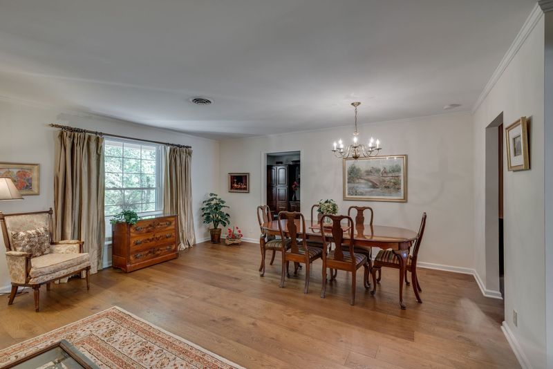 202 Boxwood Dr, Franklin, TN 37069