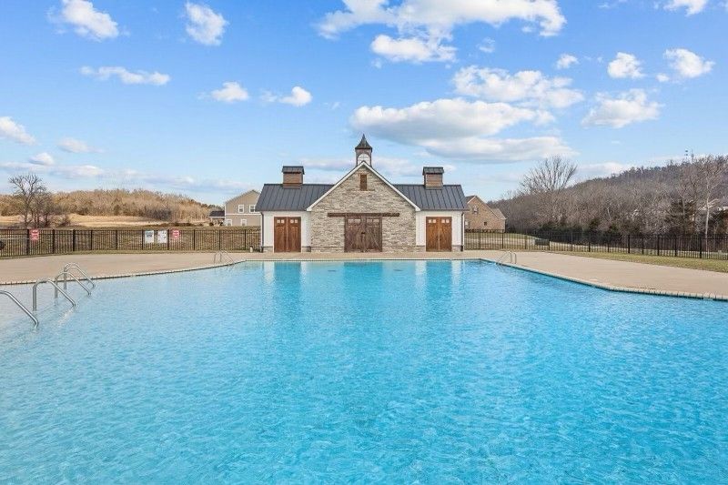 131 Monarchos Dr, Gallatin, TN 37066