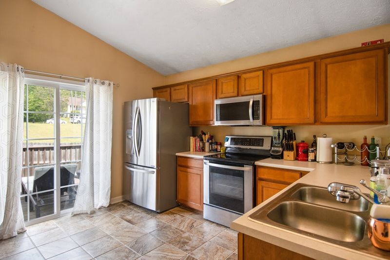 537 Scotts Creek Trl, Hermitage, TN 37076