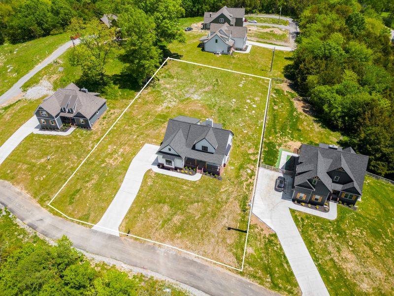 6 Van Ln, Brush Creek, TN 38547