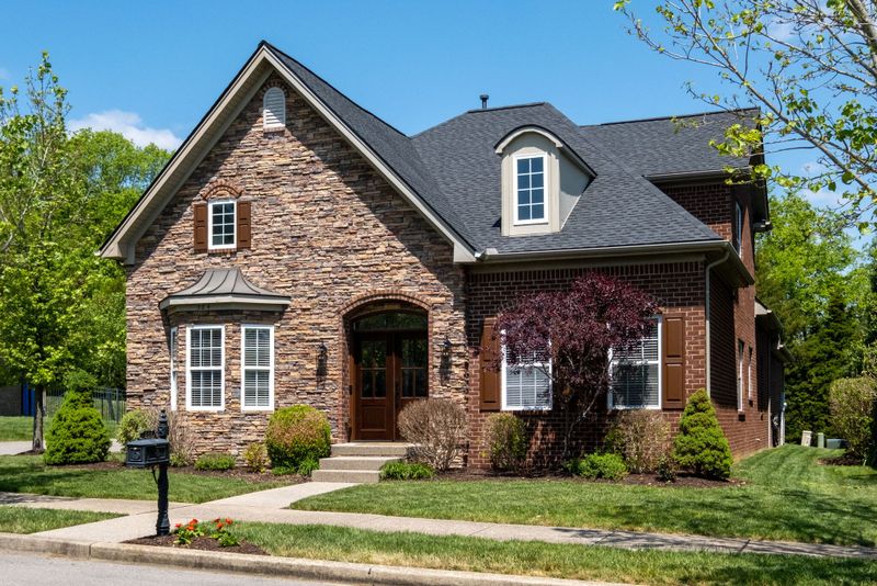 364 Pennystone Cir, Franklin, TN 37067