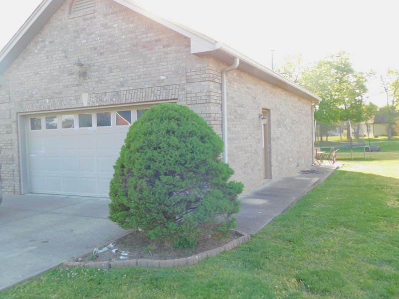 262 Osprey Dr, Gallatin, TN 37066