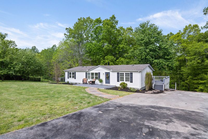 7815 Daugherty Capley Rd, Bon Aqua, TN 37025