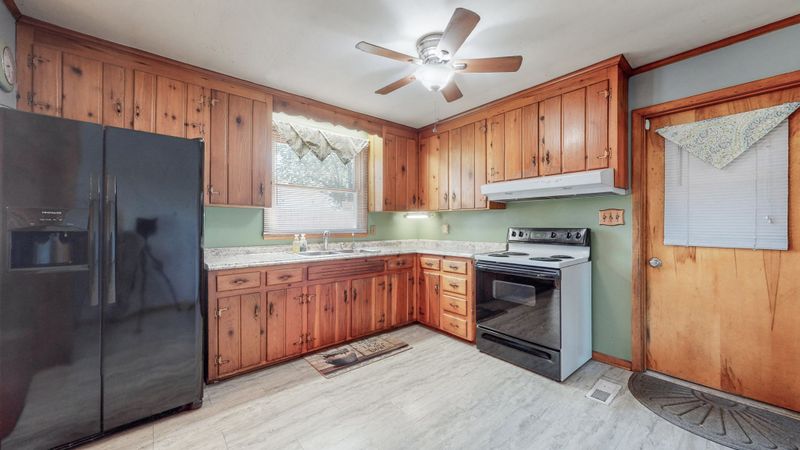 1808 Cloverleaf Dr, Nashville, TN 37216