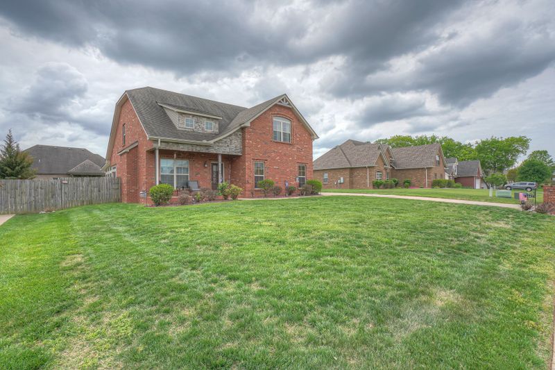 1642 Savoy Dr, Murfreesboro, TN 37130