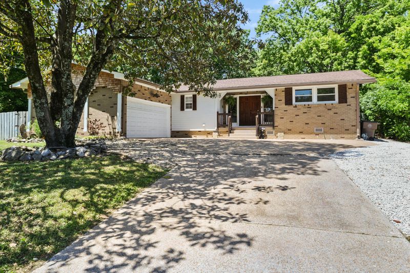 235 Sailboat Dr, Nashville, TN 37217