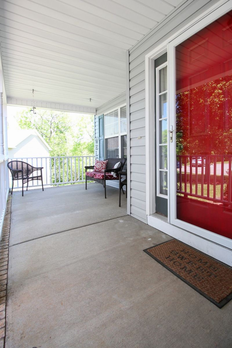 1804 Holdens Ct, Columbia, TN 38401