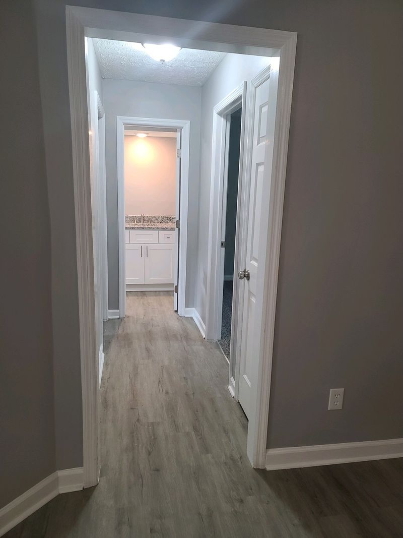 2221 Riverway Dr, Old Hickory, TN 37138