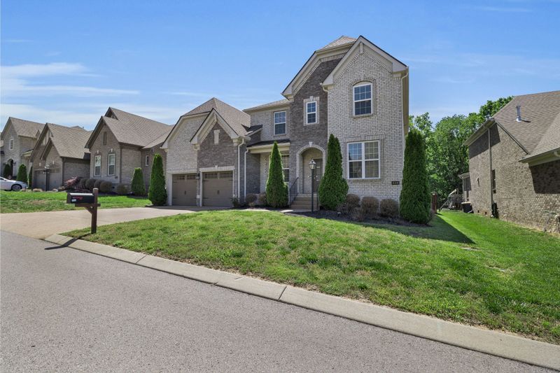 424 Warren Hill Dr, Mount Juliet, TN 37122