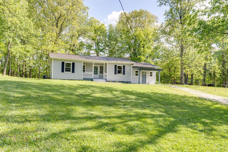 7357 Peaceful Acres Rd, Greenbrier, TN 37073