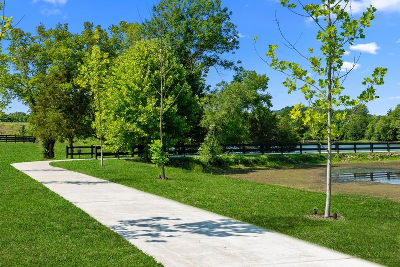 2015 Ellsworth Ln, Arrington, TN 37014