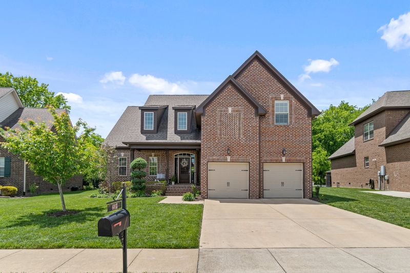 6017 Trotwood Ln, Spring Hill, TN 37174