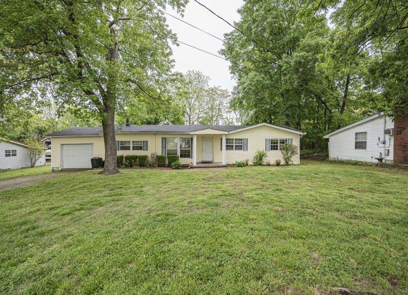 151 Hickory St, La Vergne, TN 37086