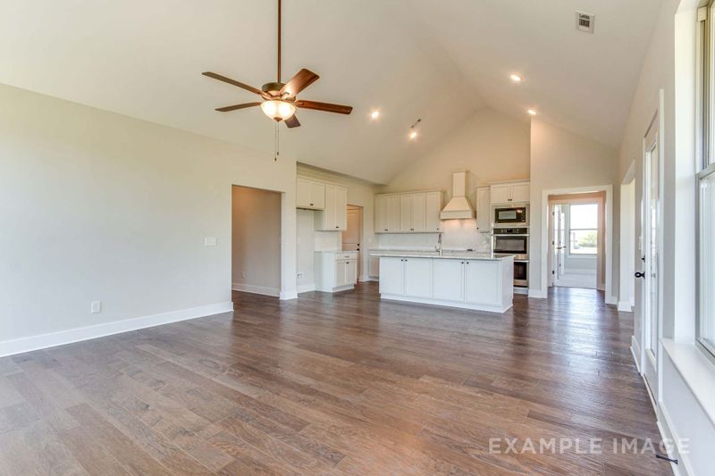 2416 Beaver Dr, Murfreesboro, TN 37128