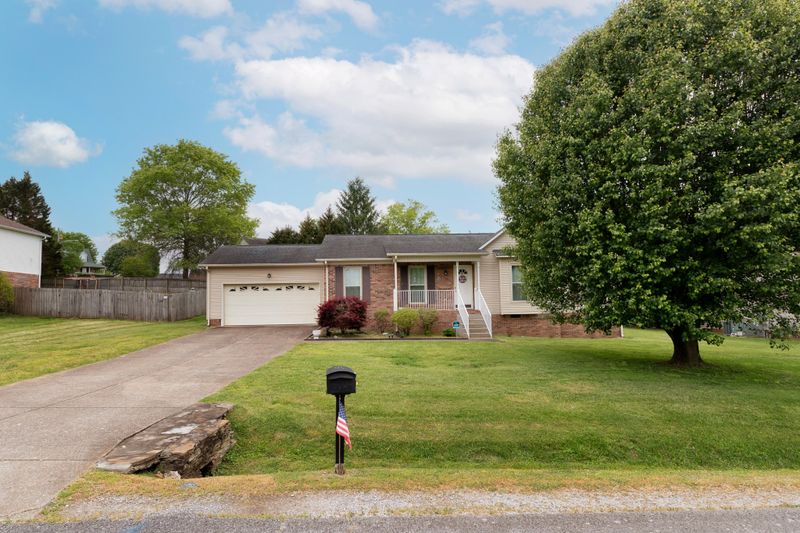 411 Forrest Dr, Columbia, TN 38401